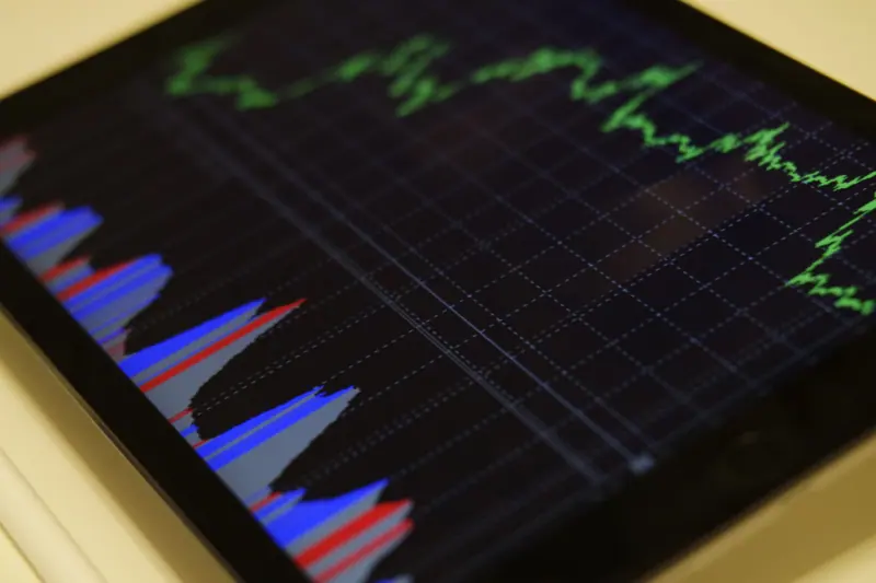 Customer Service Benchmarks: Roadmap to Customer Success